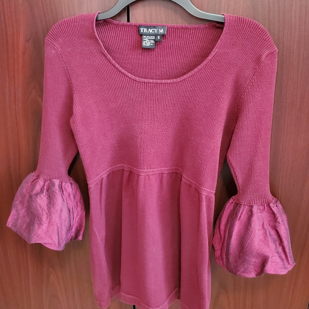 Tracy M. Plum 3/4 Sleeve Puffed Sleeve Light Weight Sweater